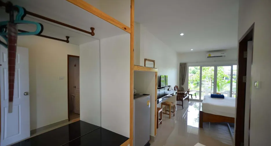 For sale 20 bedrooms hotel in Bang Lamung, Chonburi