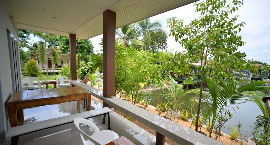For sale 20 bedrooms hotel in Bang Lamung, Chonburi