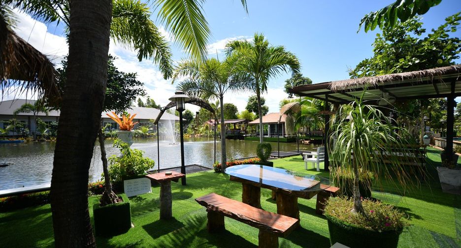 For sale 20 bedrooms hotel in Bang Lamung, Chonburi