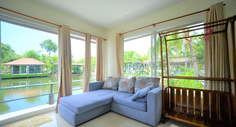 For sale 20 bedrooms hotel in Bang Lamung, Chonburi