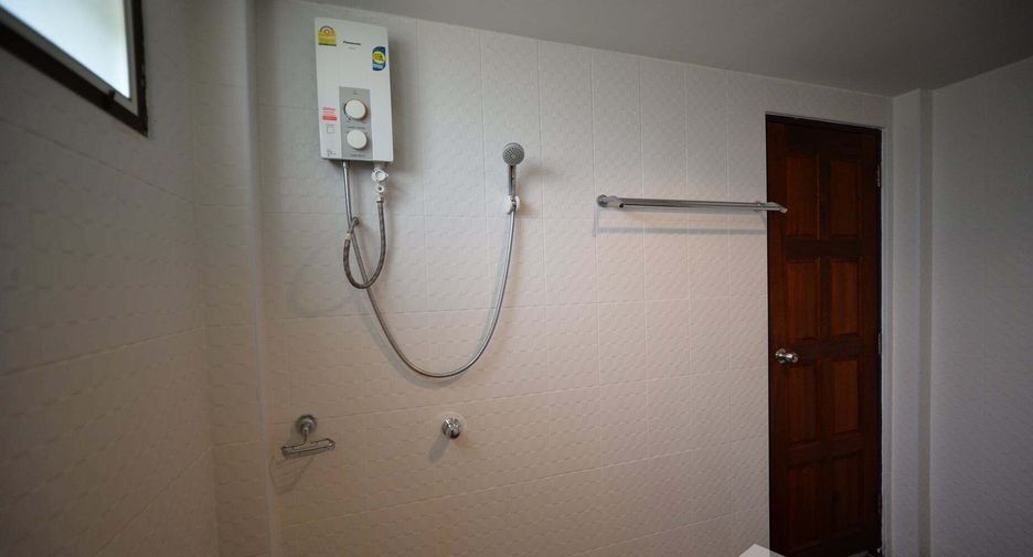 For sale 20 bedrooms hotel in Bang Lamung, Chonburi