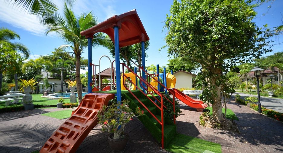 For sale 20 bedrooms hotel in Bang Lamung, Chonburi