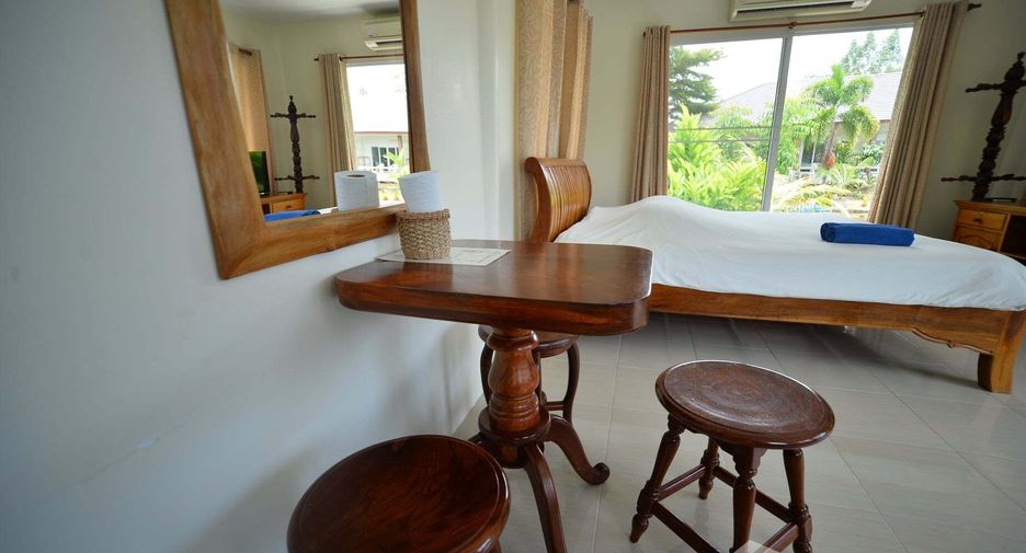For sale 20 bedrooms hotel in Bang Lamung, Chonburi