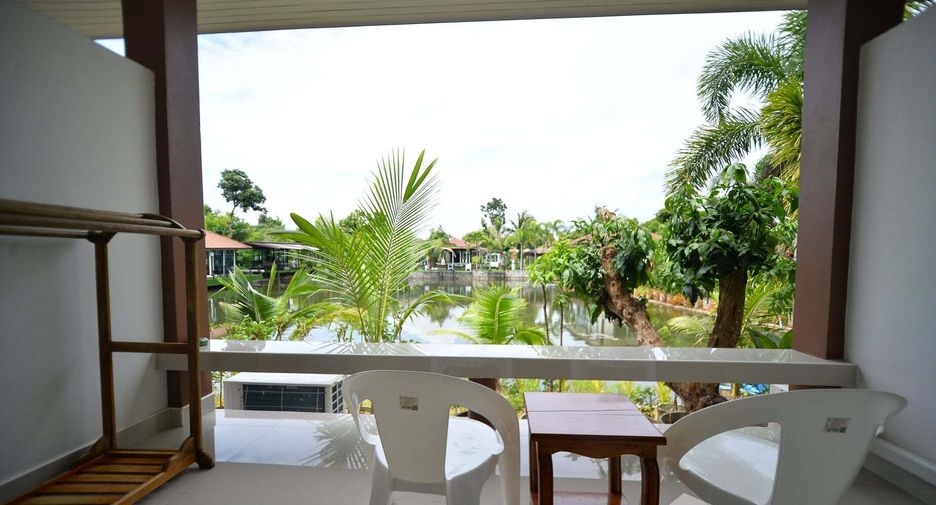 For sale 20 bedrooms hotel in Bang Lamung, Chonburi