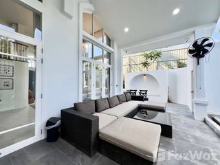 À vendre et à louer 5 chambres villa à Na Jomtien, Pattaya