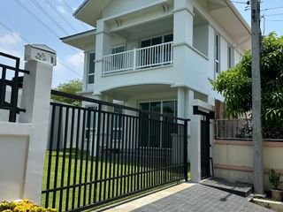 Продажа 4 спальни дом в Mueang Samut Prakan, Самутпракан