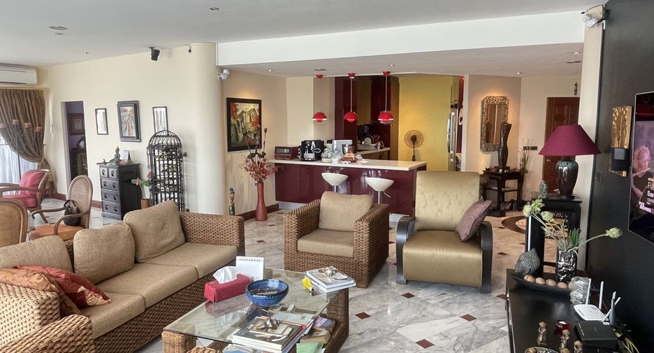 For sale 3 ベッドルーム condo in Mueang Chon Buri, Chonburi