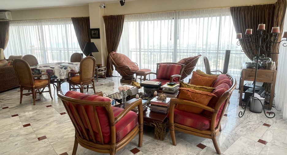 For sale 3 ベッドルーム condo in Mueang Chon Buri, Chonburi