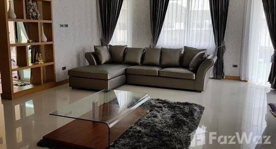 For rent 5 bedrooms villa in Bang Lamung, Chonburi