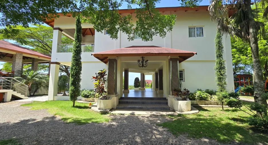 For sale 7 bedrooms villa in Hua Taphan, Amnat Charoen