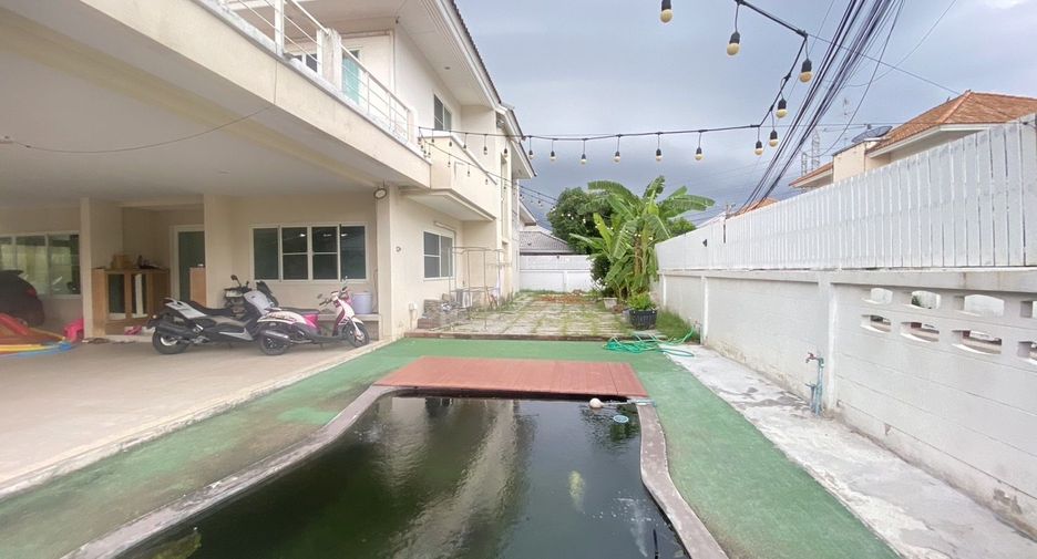 For sale 5 bedrooms house in Bang Khun Thian, Bangkok