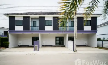 À vendre 3 chambres maison de ville à Bang Pakong, Chachoengsao