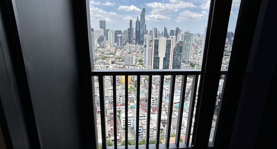 For sale 1 bed condo in Bang Rak, Bangkok