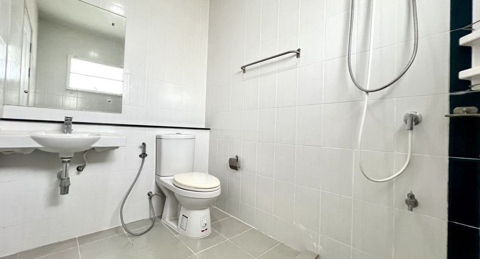 Haus zum Kauf mit 3 Zimmer in Mueang Nonthaburi, Nonthaburi