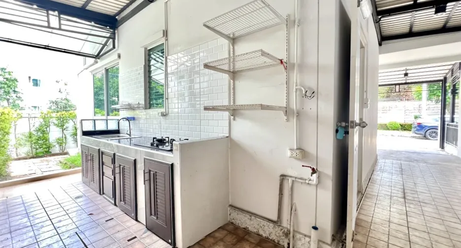 For sale 3 bedrooms house in Mueang Nonthaburi, Nonthaburi