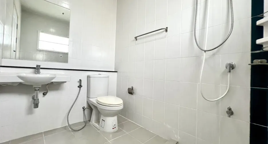For sale 3 bedrooms house in Mueang Nonthaburi, Nonthaburi