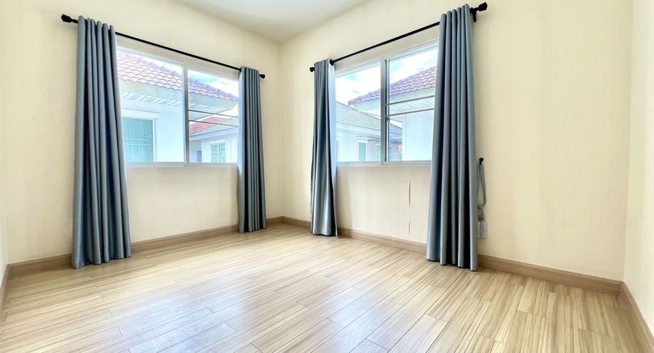 For sale 3 bedrooms house in Mueang Nonthaburi, Nonthaburi