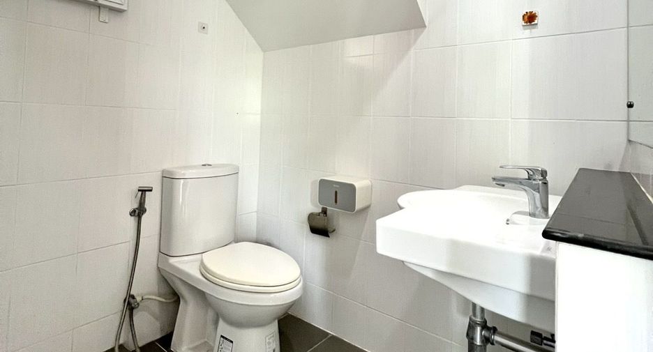 For sale 3 bedrooms house in Mueang Nonthaburi, Nonthaburi