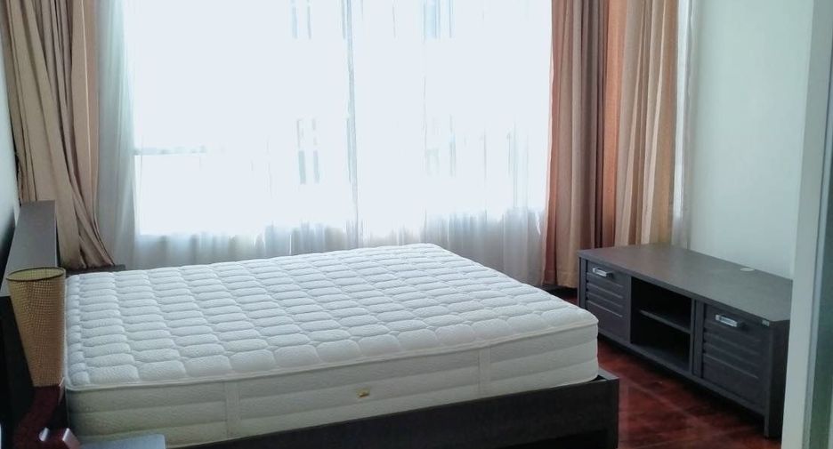 For sale 2 bedrooms condo in Khlong Toei, Bangkok