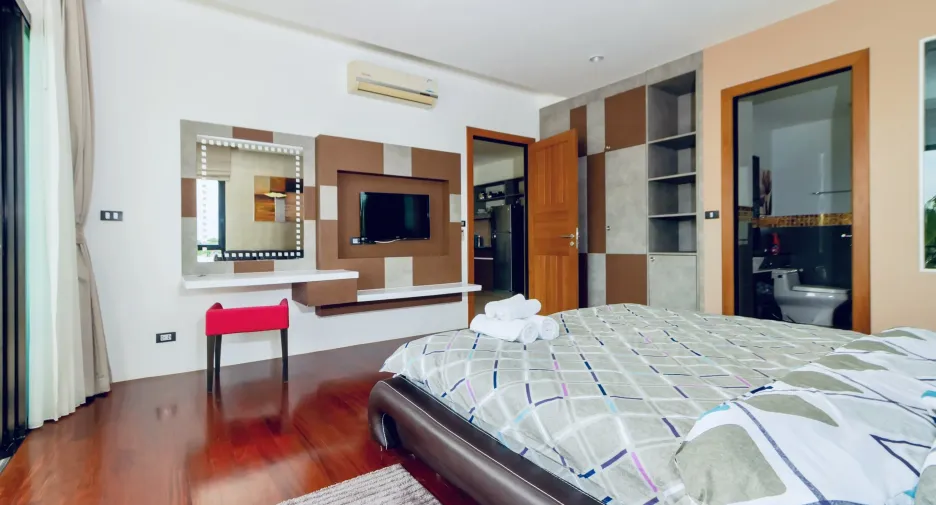 For sale 2 bedrooms apartment in Mueang Phuket, Phuket
