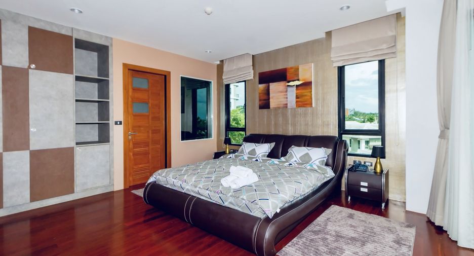 For sale 2 bedrooms apartment in Mueang Phuket, Phuket