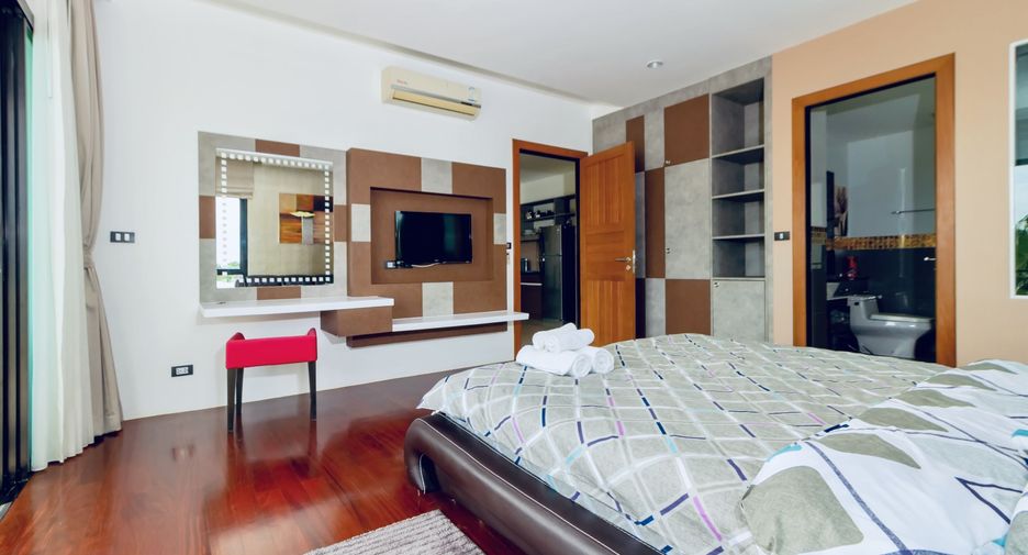 For sale 2 bedrooms apartment in Mueang Phuket, Phuket
