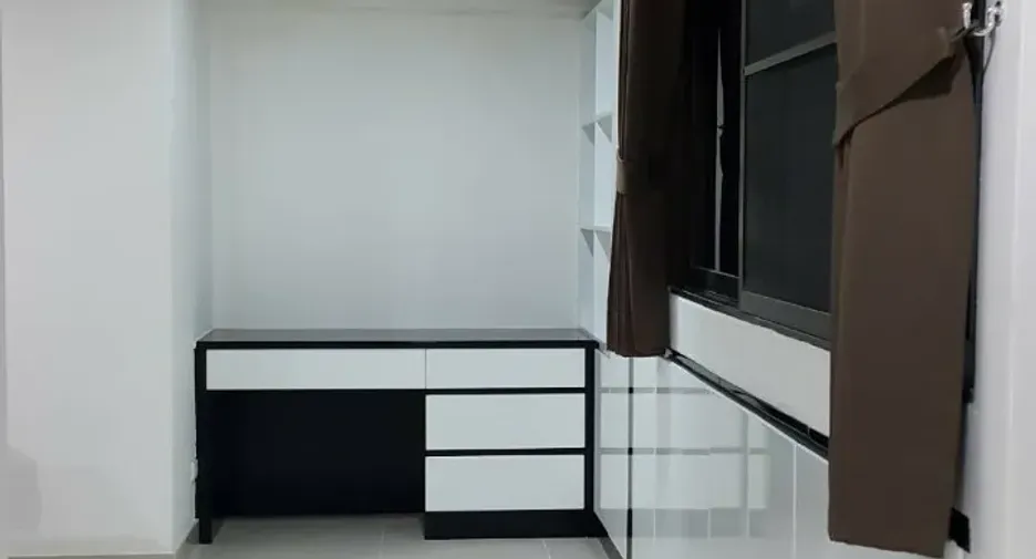 Condo en venta y en alquiler de 2 habitaciones en Watthana, Bangkok