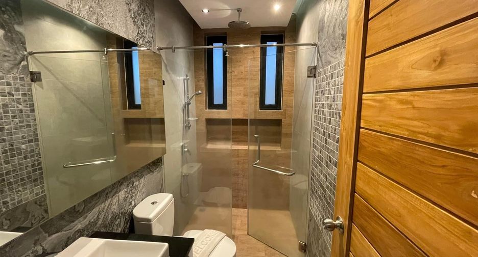 For rent 2 bedrooms villa in Mueang Phuket, Phuket