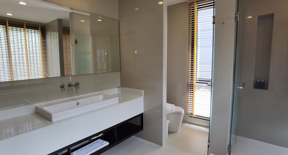 For sale 5 bedrooms villa in Thalang, Phuket