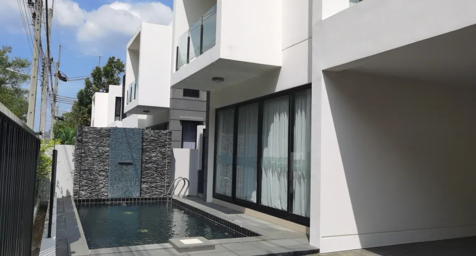 For sale 5 bedrooms villa in Thalang, Phuket