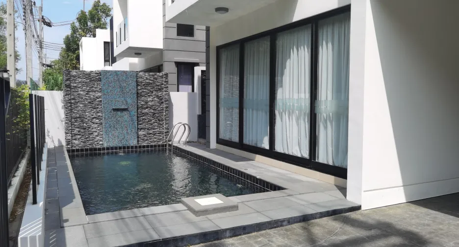 For sale 5 bedrooms villa in Thalang, Phuket