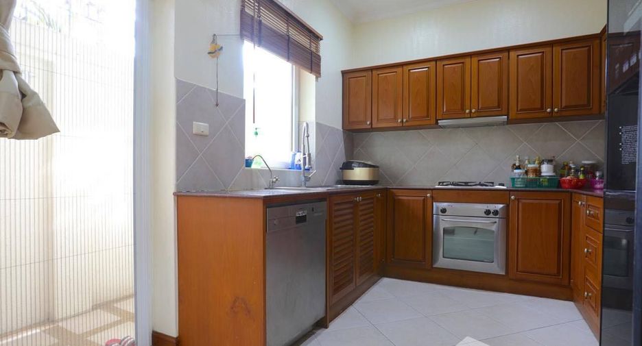 Villa en alquiler de 2 habitaciones en Bang Lamung, Chonburi