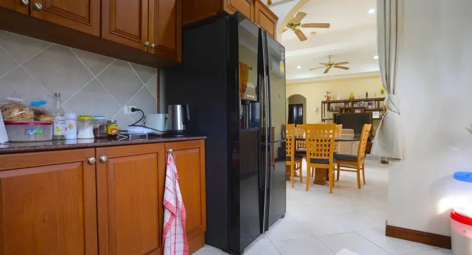 Villa en alquiler de 2 habitaciones en Bang Lamung, Chonburi