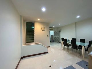 For sale 3 bedrooms townhouse in Bang Kapi, Bangkok