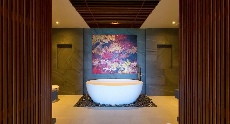 For rent 2 bedrooms condo in Mueang Phuket, Phuket