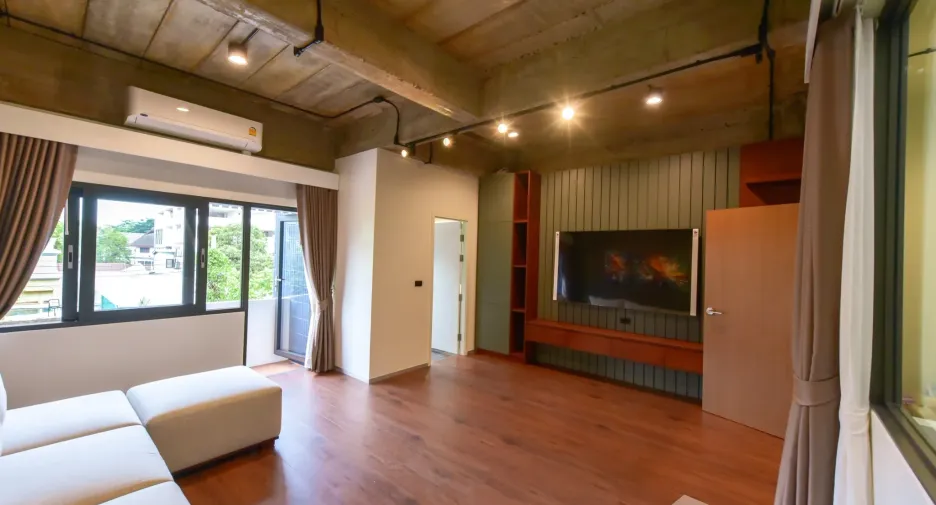 Продажа и аренда 6 спальни таунхаус в Mueang Samut Prakan, Самутпракан