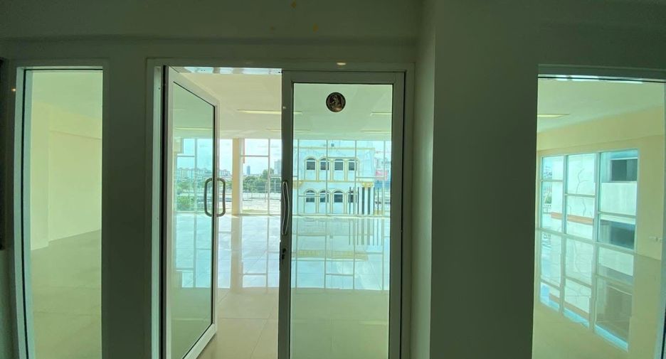 出租 4 卧室 商业空间 在 Mueang Nonthaburi, Nonthaburi