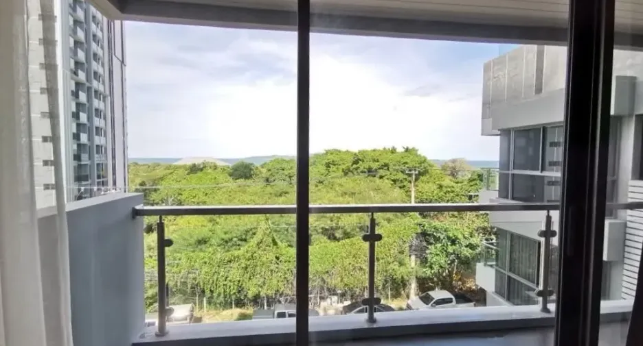 For sale and for rent 2 bedrooms condo in Bang Lamung, Chonburi