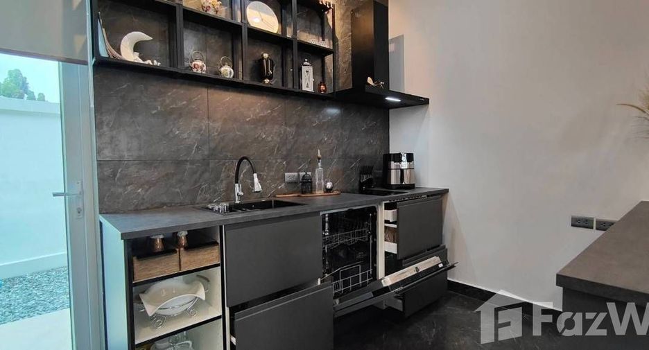 For sale 3 bedrooms villa in Bang Lamung, Chonburi