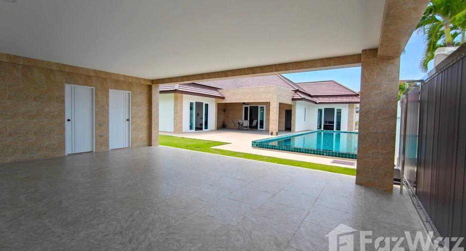 For sale 3 bedrooms villa in Bang Lamung, Chonburi