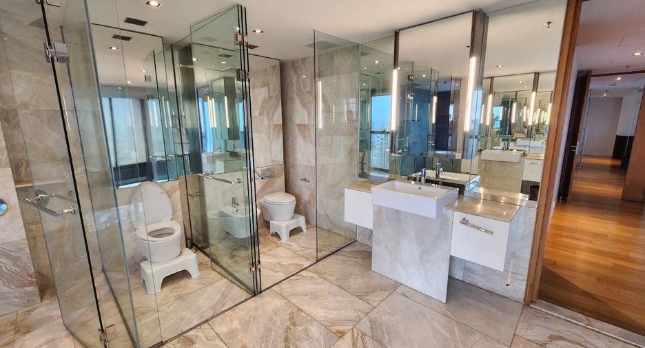 Condo en venta de 4 habitaciones en Sathon, Bangkok