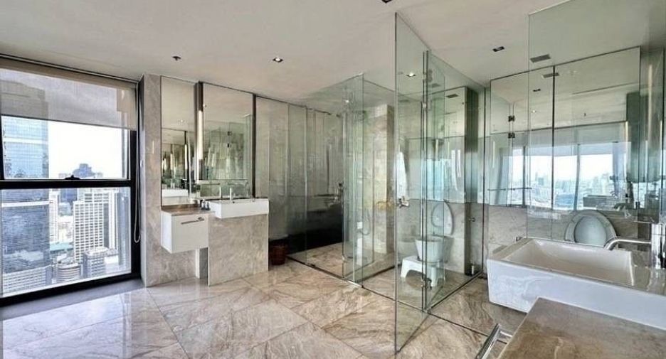 Condo en venta de 4 habitaciones en Sathon, Bangkok