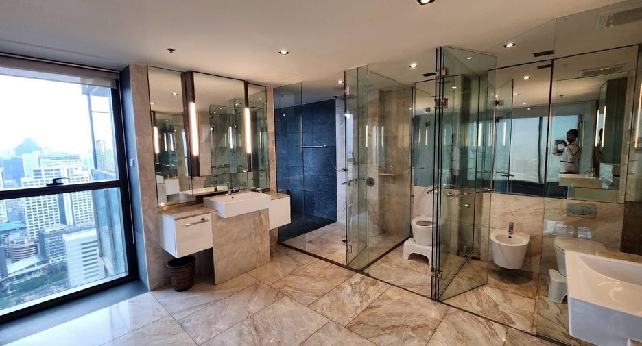 Condo en venta de 4 habitaciones en Sathon, Bangkok