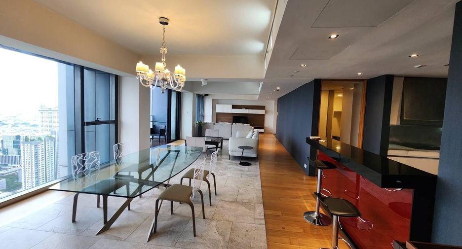 Condo en venta de 4 habitaciones en Sathon, Bangkok