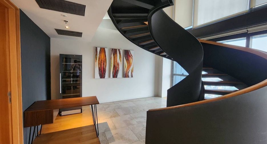 Condo en venta de 4 habitaciones en Sathon, Bangkok