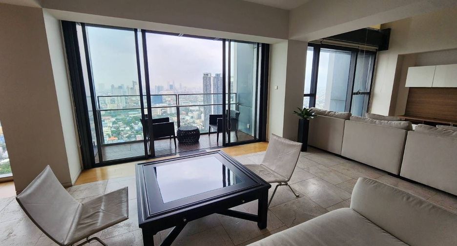 Condo en venta de 4 habitaciones en Sathon, Bangkok