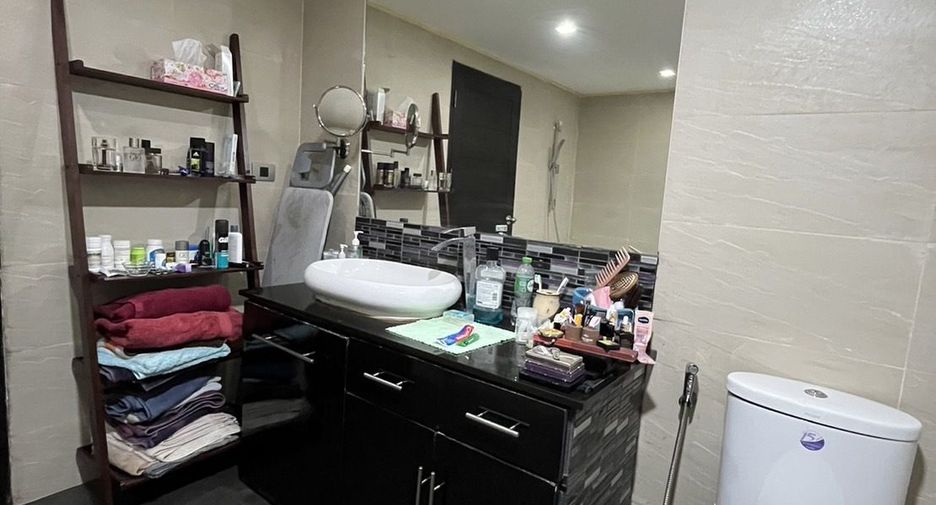 For sale 2 bedrooms condo in Bang Lamung, Chonburi