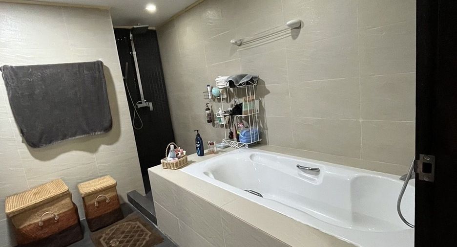 For sale 2 bedrooms condo in Bang Lamung, Chonburi