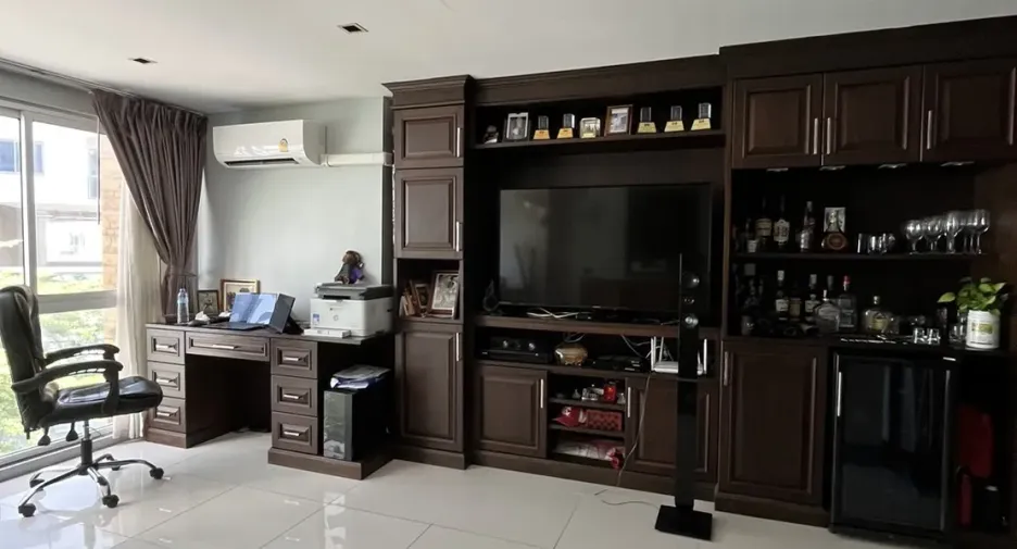 For sale 2 bedrooms condo in Bang Lamung, Chonburi