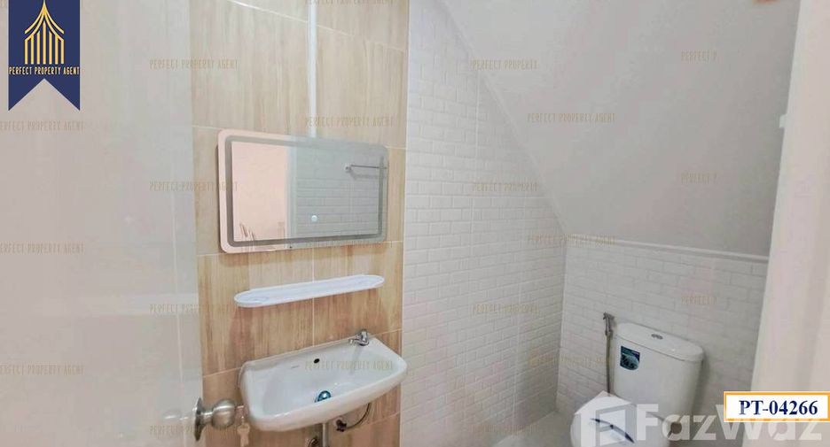 Продажа 3 спальни таунхаус в Bang Bua Thong, Нонтабури